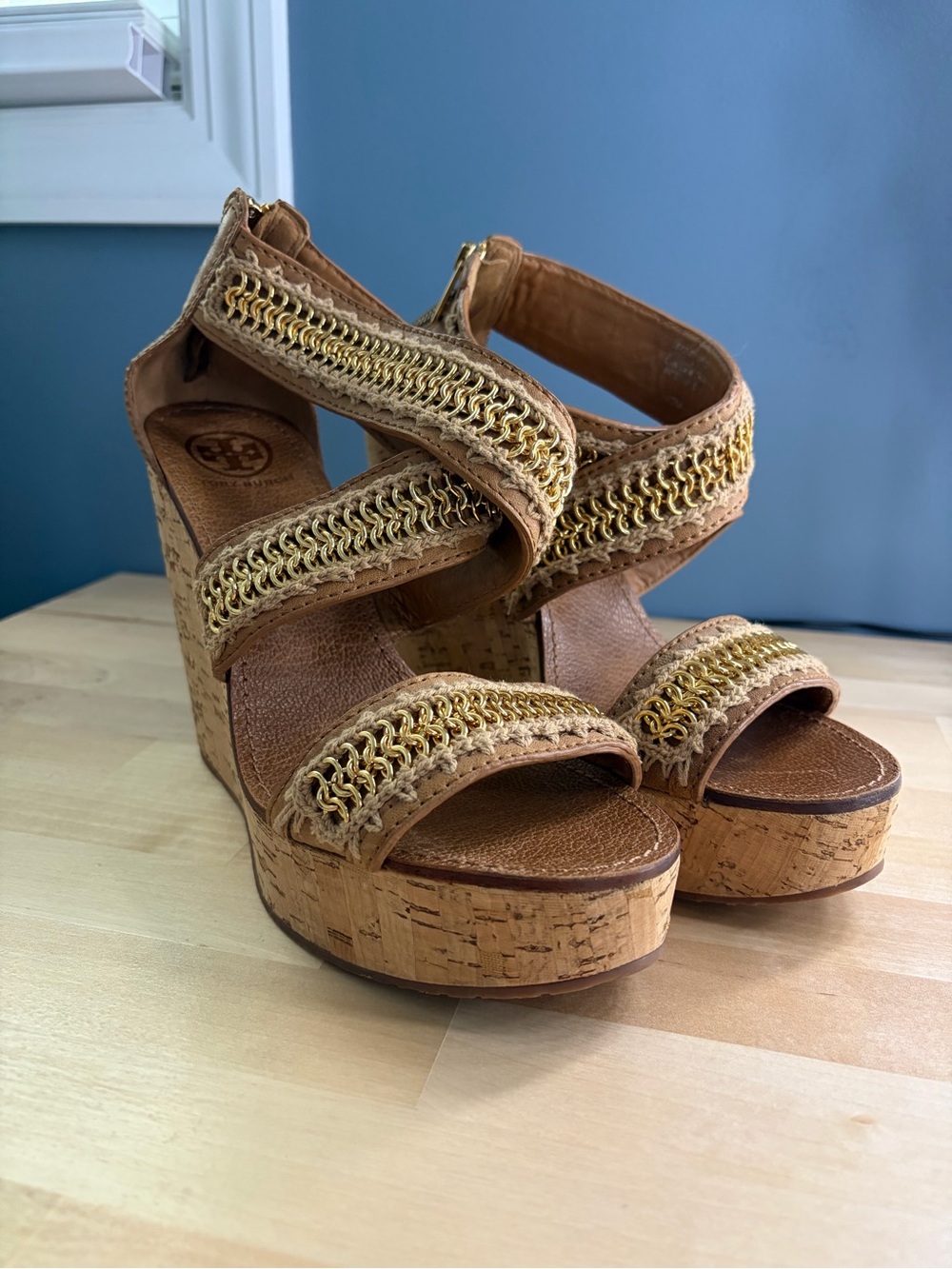 Tory Burch Lucian Gold Chain Cork Wedge Size 10